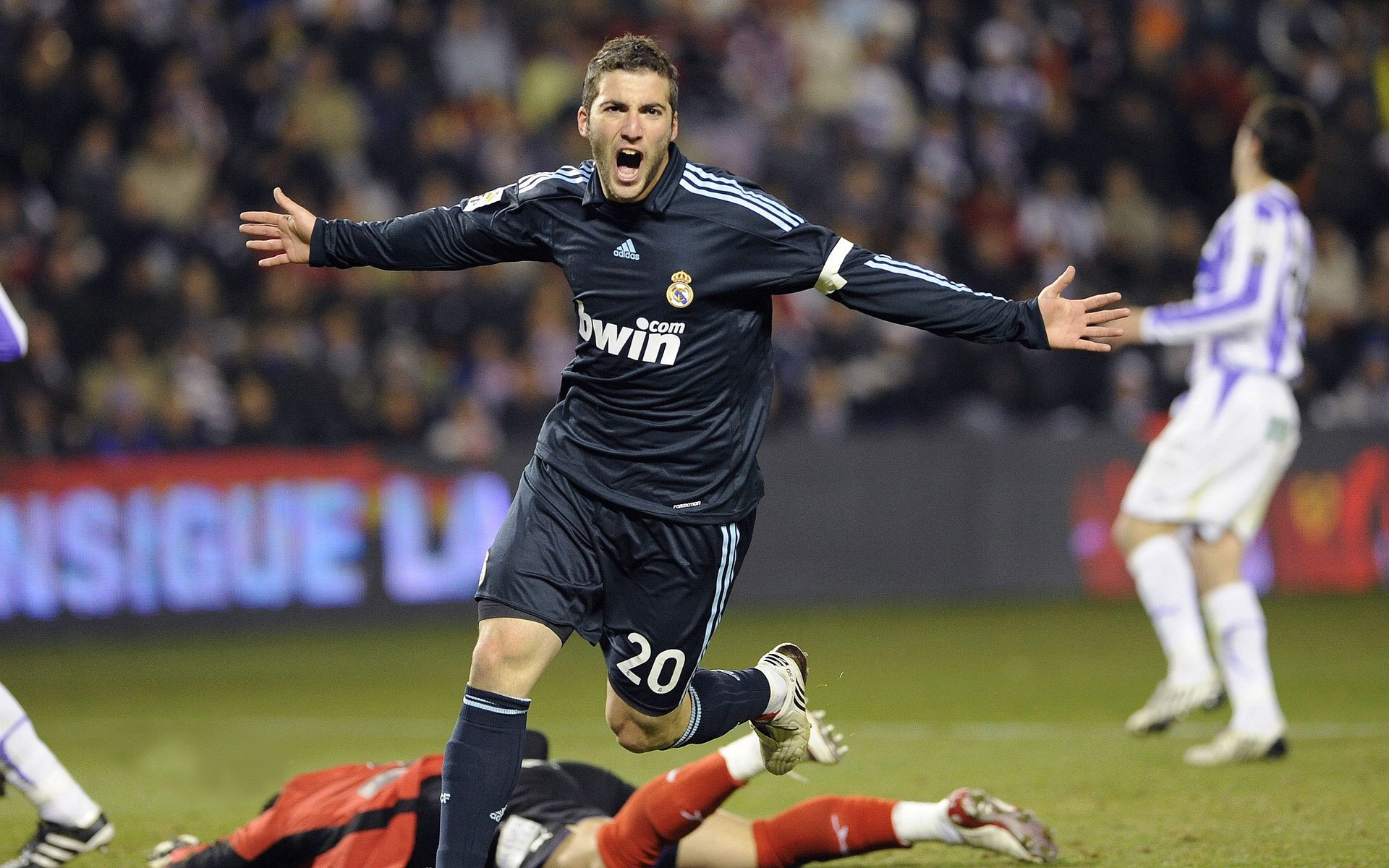 国米加强中场拦截打破对手传控节奏，国米中场球星